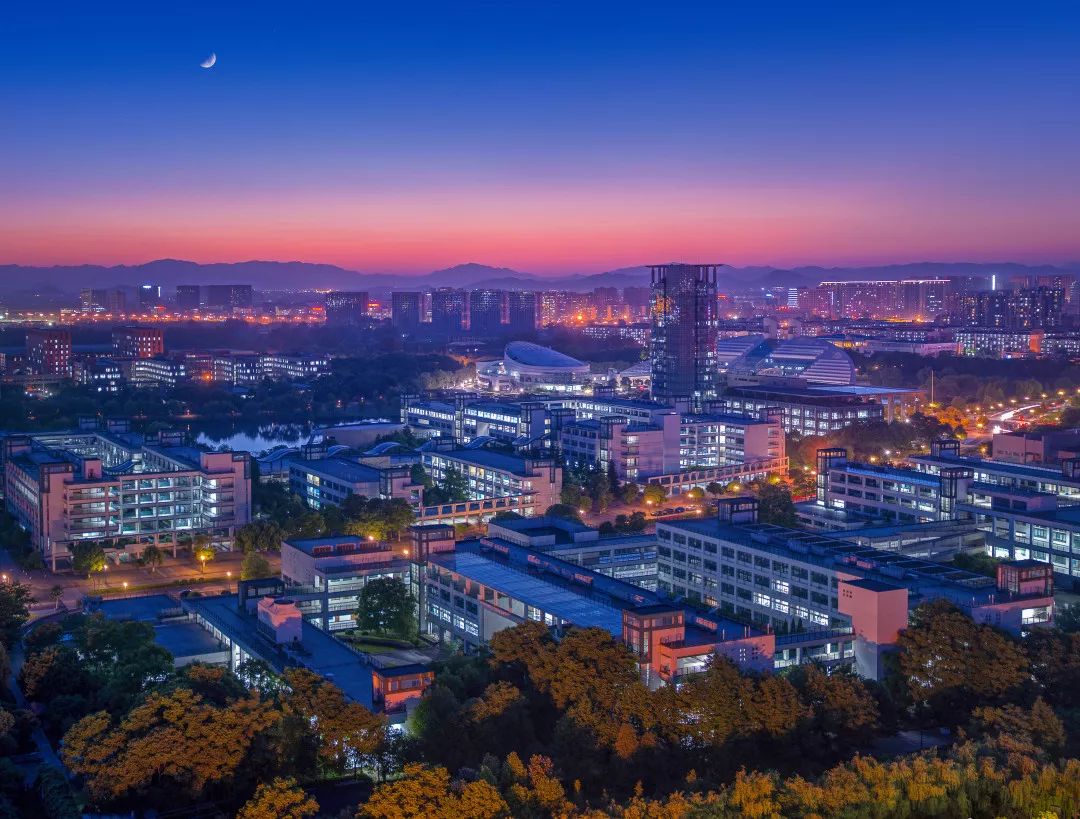 明灯几盏夜静月圆 繁星点点原创 请收藏 浙江大学2021-01-24 09:50