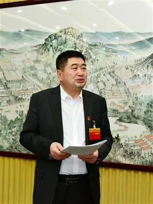 王镇海表示,丰镇市将始终坚持以人民为中心的发展思