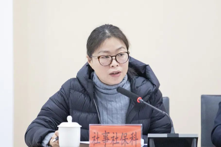 镇社事社保科负责人邱敏就如何做好下阶段非上海市户籍人员排摸工作