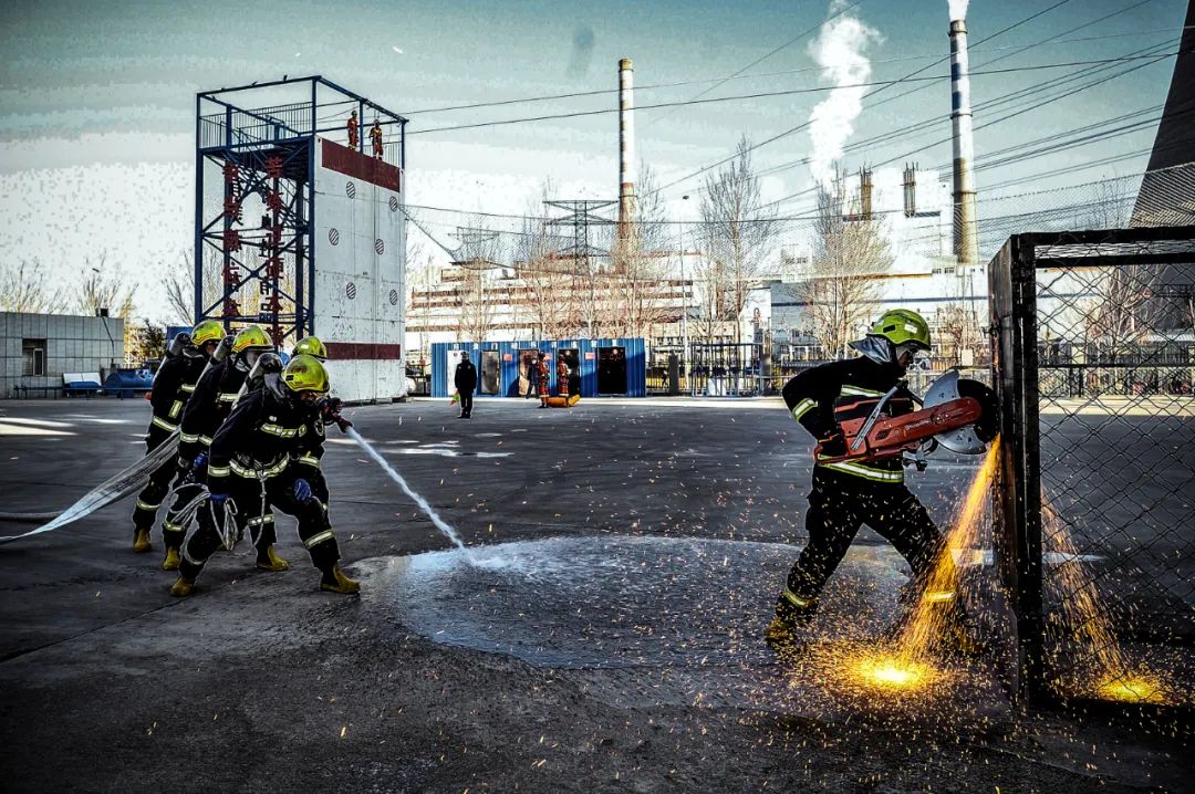 这傲娇的叉腰 是迪迦奥特曼的经典动作