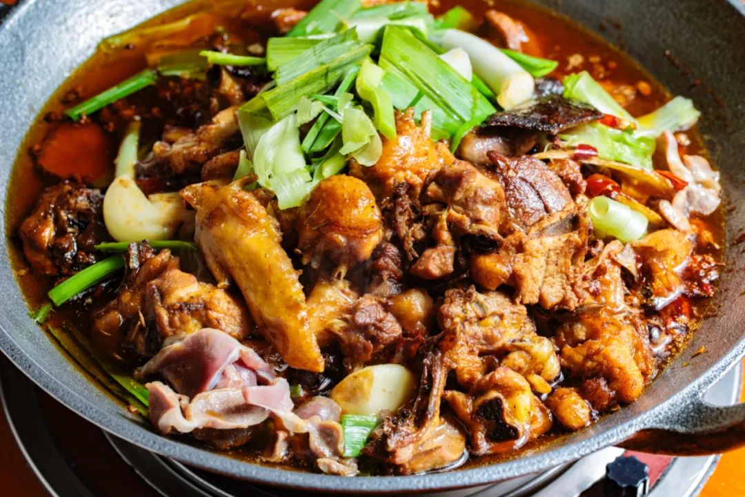 若说鸡,十个沙市人,有九个都提到大庆路的杜家鸡.