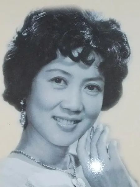 珠联璧合勤耕不辍继续倾听弦索伉俪张如君刘韵若