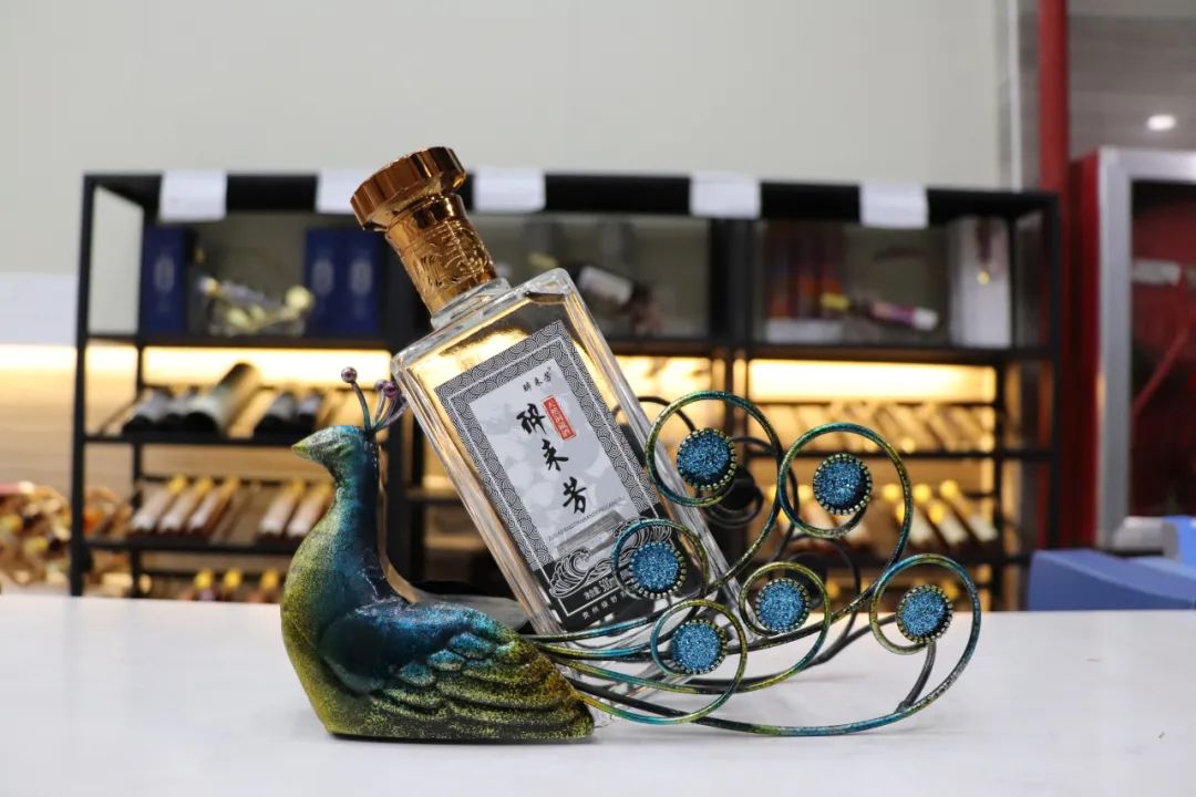 继续扩大生产,面向全市收购金刺梨鲜果,2021年预计产出500吨金刺梨酒