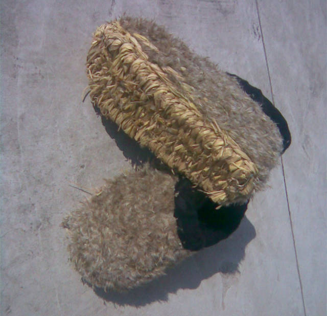 的棉花有限,有双新棉鞋是一种奢望,芦花蒲鞋就成了过冬最理想的保暖鞋