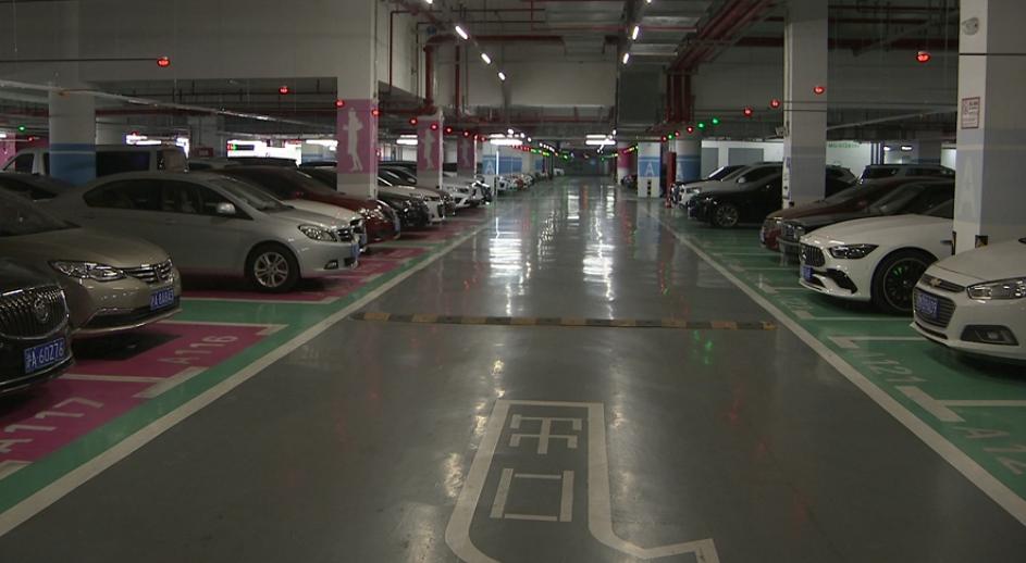 扬州万达地下停车场图片