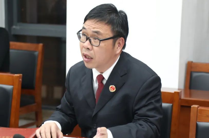 党组成员,派驻院纪检监察组组长 鄢桂发党组成员,政治部主任 陈明春