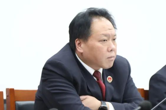 派驻院纪检监察组组长 鄢桂发党组成员,政治部主任 陈明春党组成员