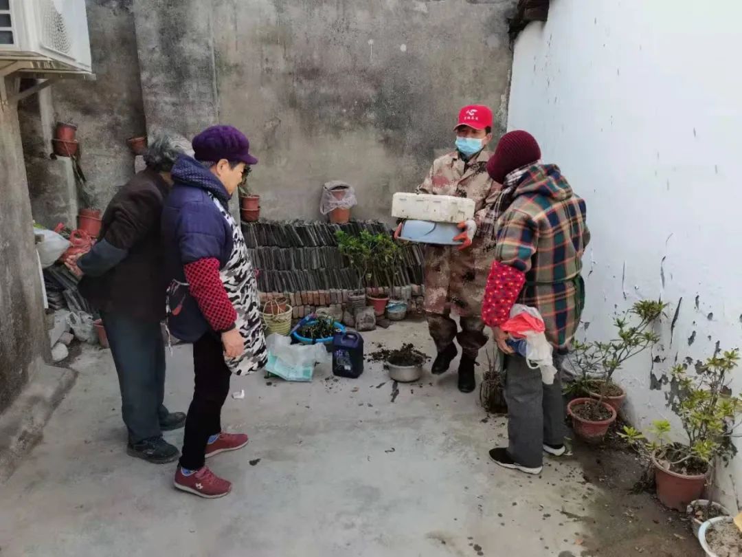 城乡结合部宅前屋后根据《上海市冬春季农村地区新冠肺炎疫情防控工作