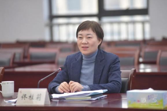 佟桂莉参加指导瓜沥镇领导班子民主生活会