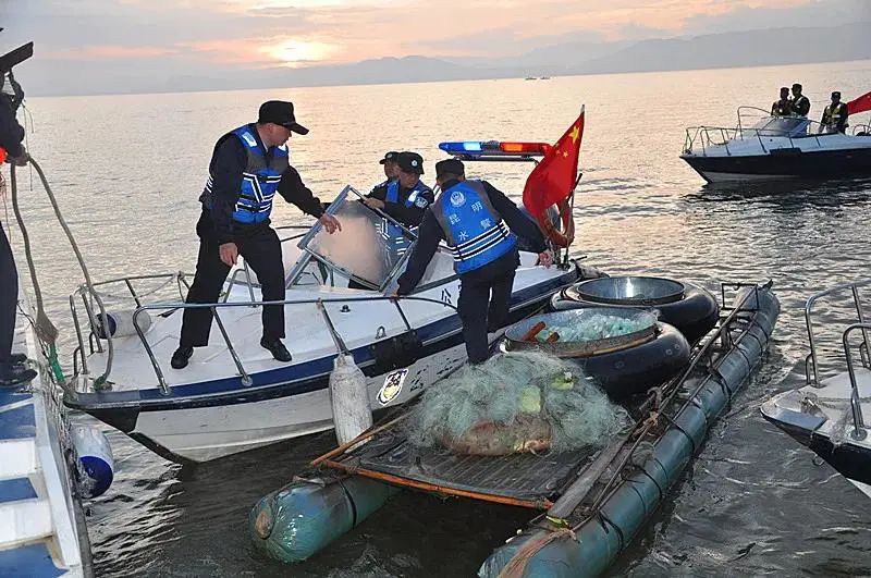 非法捕魚被捕長江十年禁漁昆明警方在行動