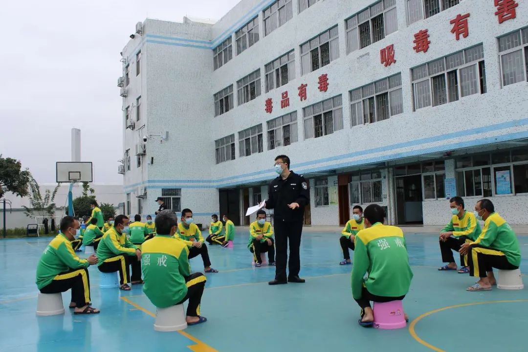 从“进修强国”外贸网站建树_外贸网站建树_
APP和互联网上精选内容