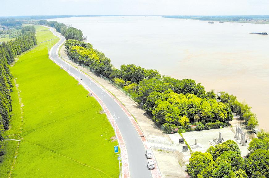 荊江大堤水利工程於1954年建造,具有直接保護荊北平原防洪安全的作用.