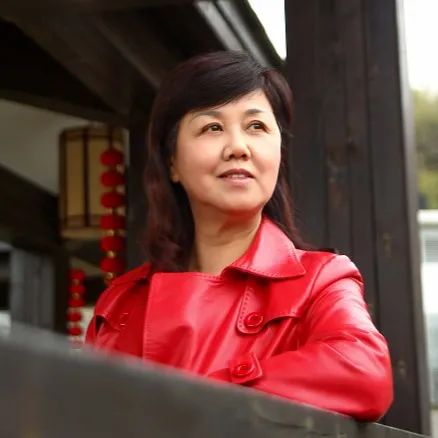 有薪更有心宁波女企业家派发留甬稳岗大礼包