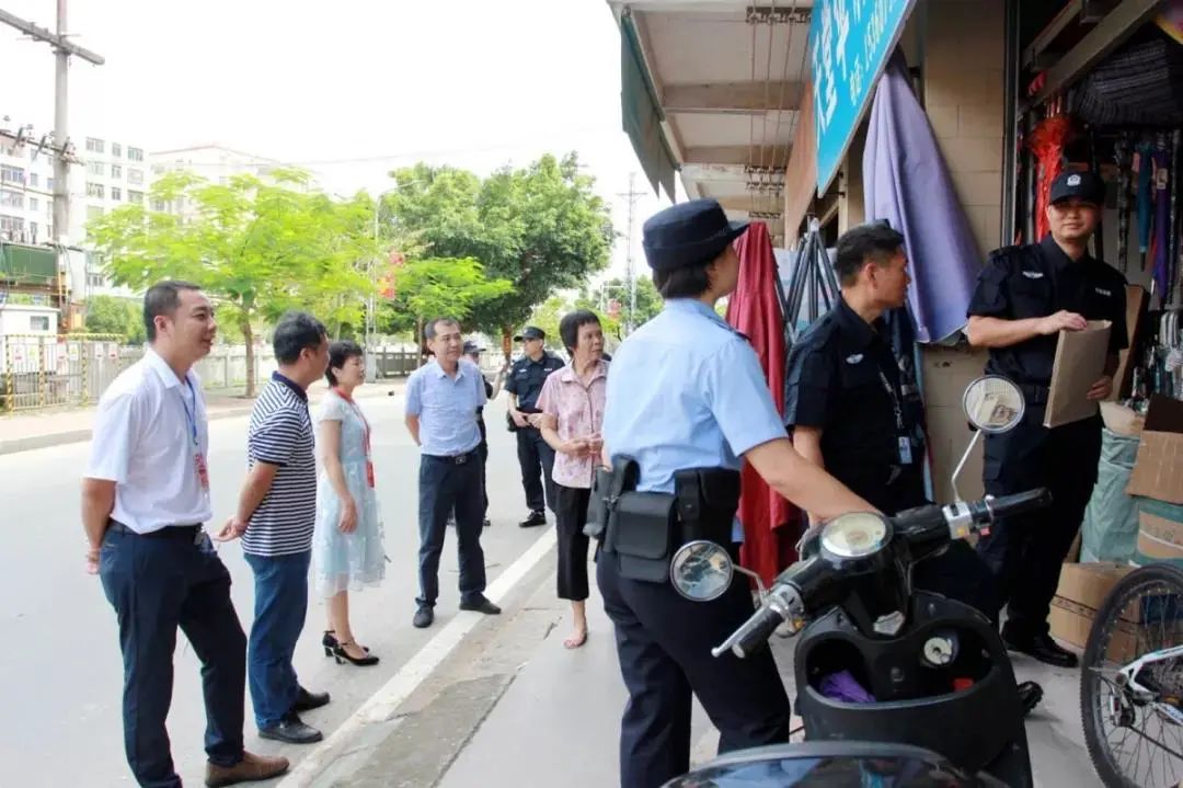 卢海霞调解交通事故纠纷见证执行吴生人大代表诉调对接工作机制推行