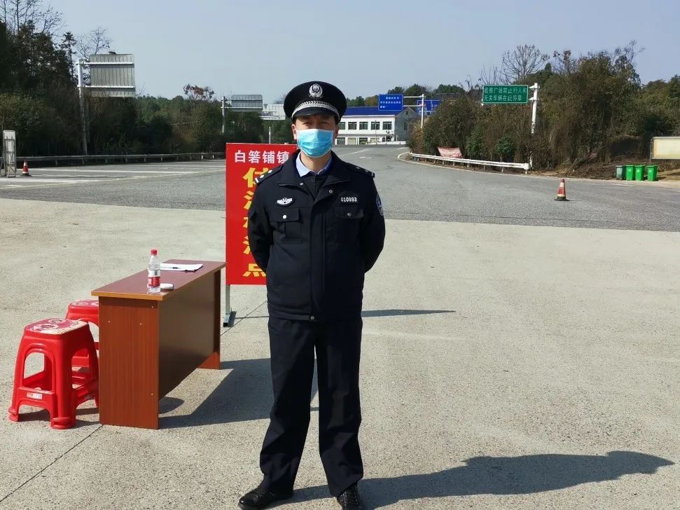 长沙这位警察终于成婚!一起送祝福吧!