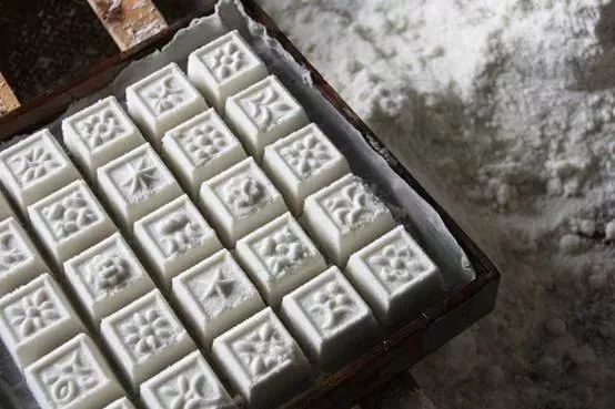 金山方糕热销啦带你感受甜香软糯的新春年味