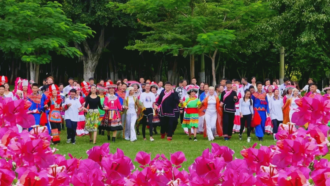 立足新起点迈上新征程不断开创民族团结进步事业新局面红河州2021年