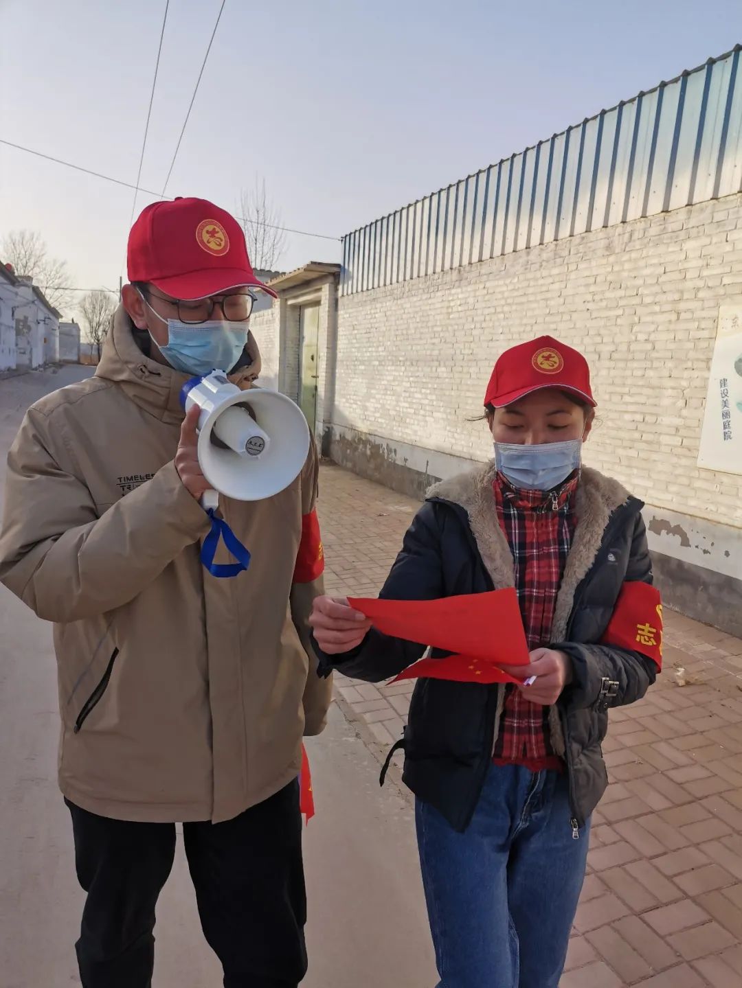 团战疫返乡大学生变身疫情防控志愿者