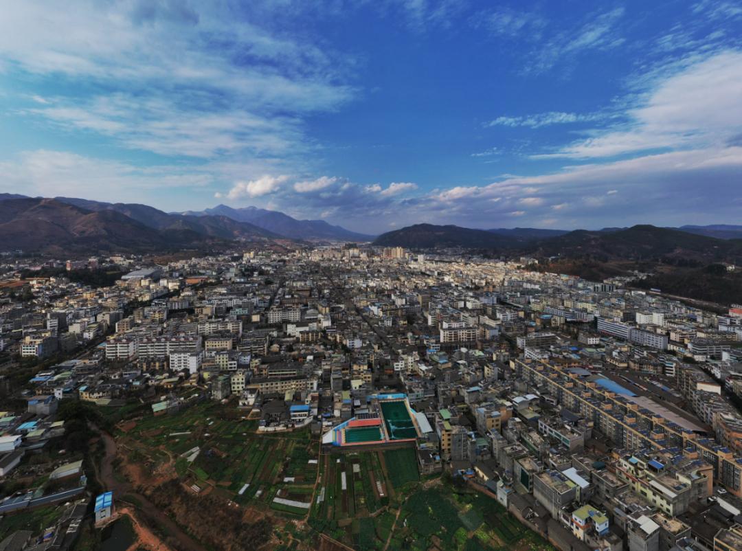 会理县城航拍川观新闻记者随后从四川省民政厅区划地名处获悉,2012年