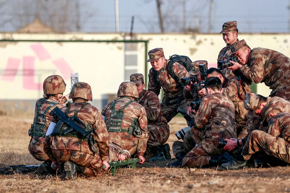 兵记者,集中淬火!
