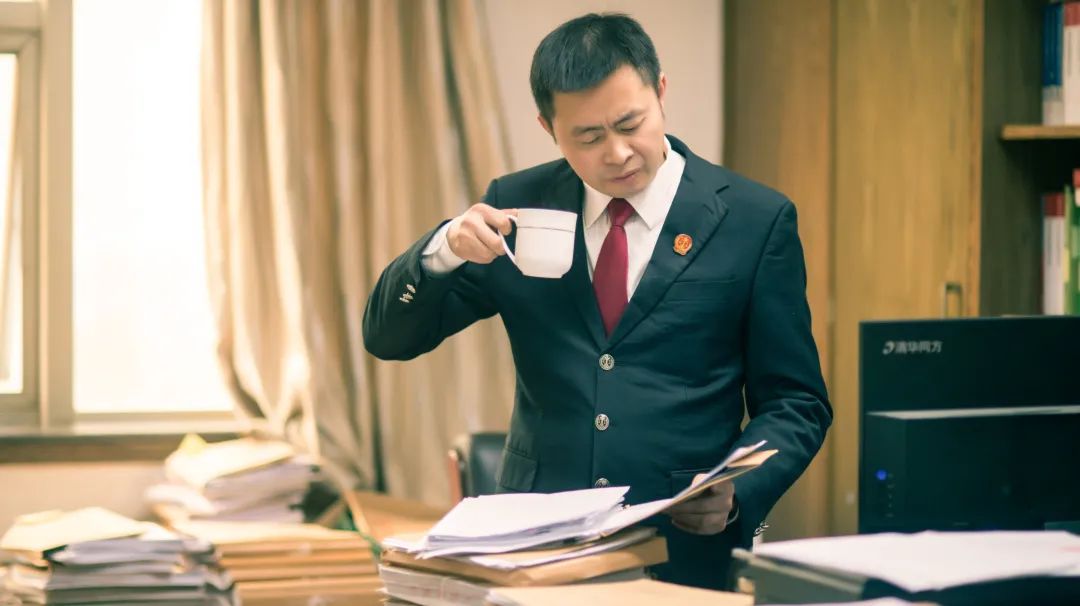 陈志胜,刑事审判庭员额法官刘翰旻,综合审判庭员额法官转眼就到了中午