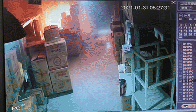 库房里的及时雨