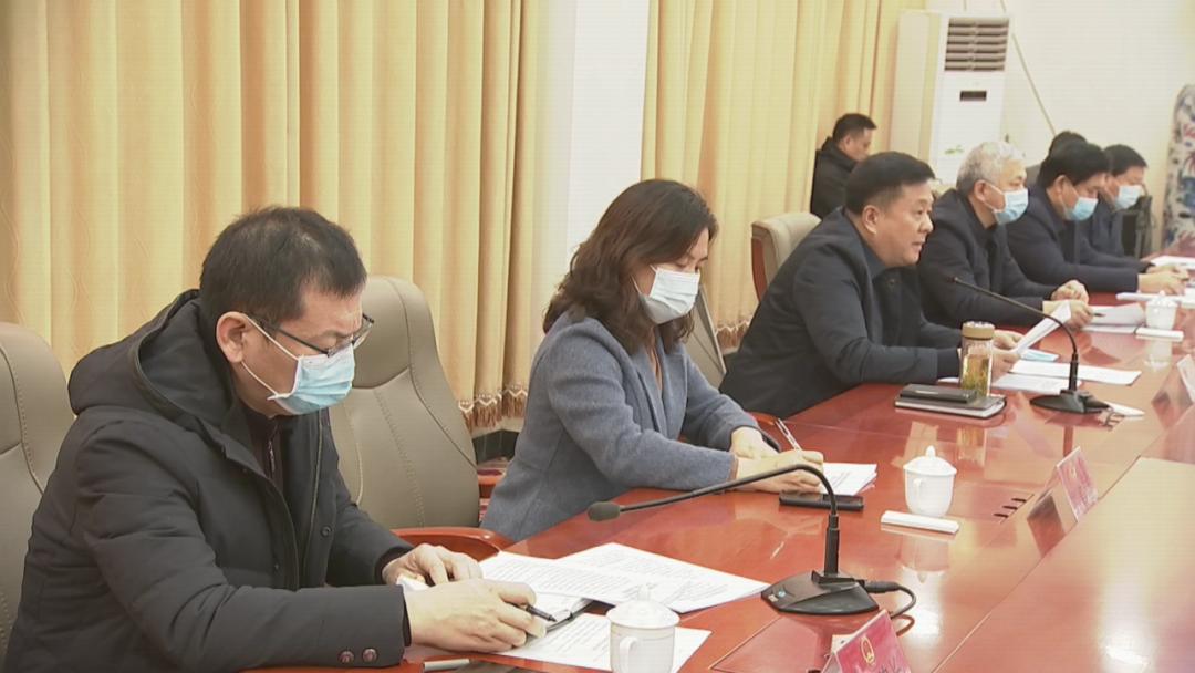 副主任刘文辉,刘春香出席会议,县政府副县长张宝芳,县法院院长栗保东