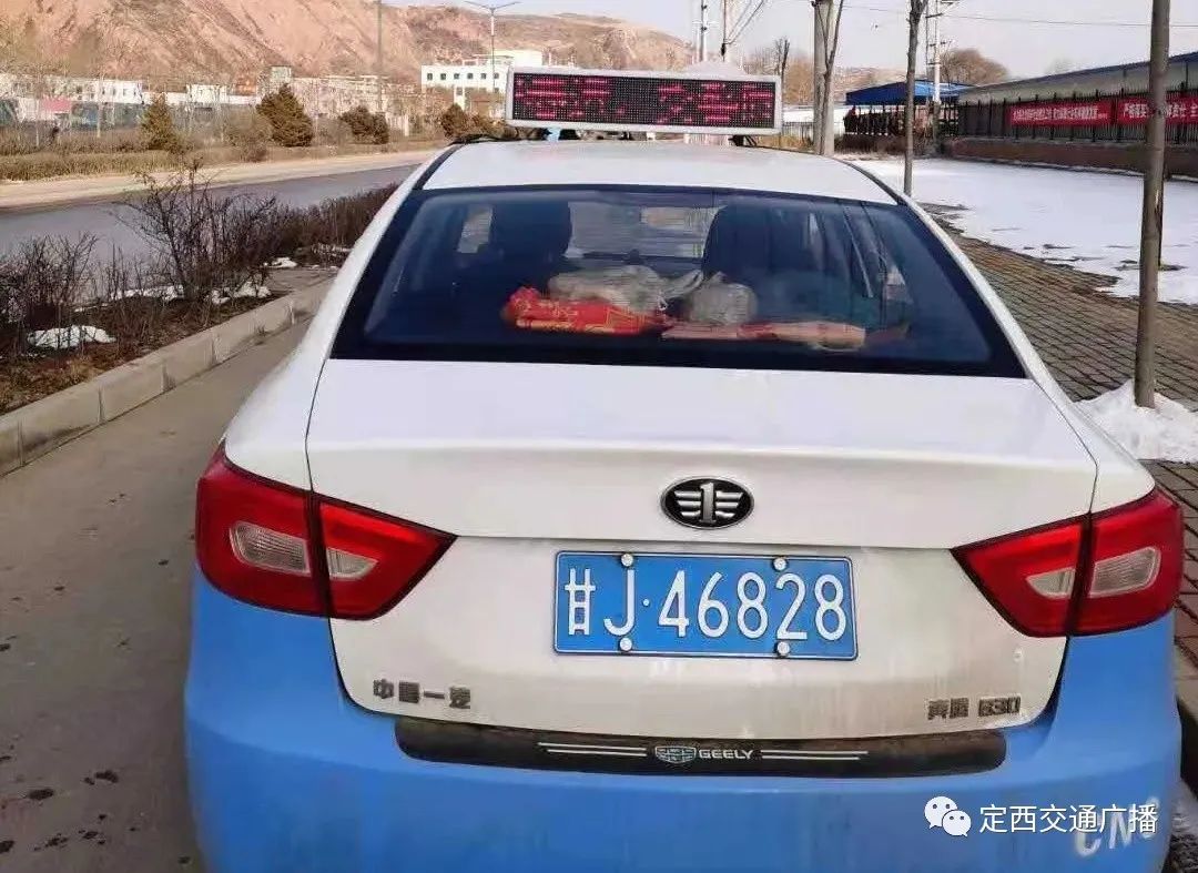 大队充分利用辖区客运站,检测站led电子屏,出租车led显示屏全天候滚动