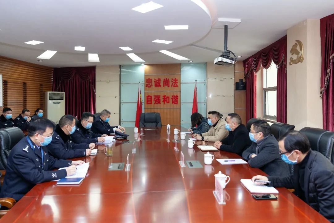 大竹县委政法委书记魏辉才莅临川东监狱调研指导疫情防控工作