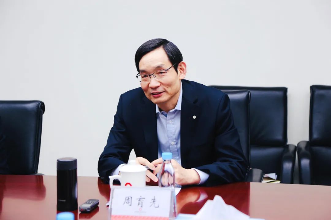 周育先会见澳门湾峰董事长马志刚一行