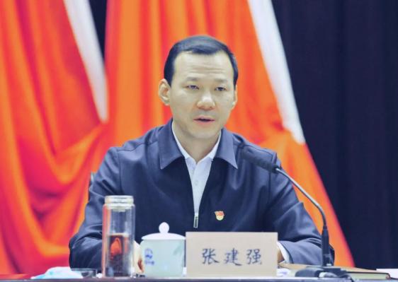 张建强作纪委工作报告张建强在报告中总结了2020年纪检工作取得的