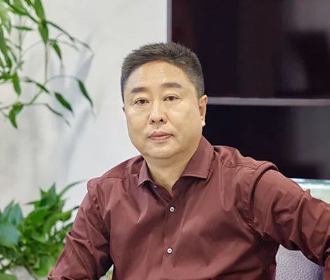 陈伟志(上海新纪元教育集团董事长 )我是一名民革老党员,多年来,在