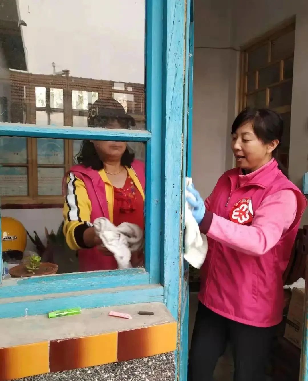 点赞这位村支部书记的全部资料在这儿