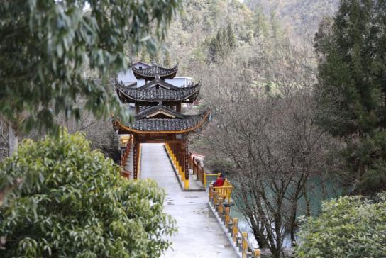 鹤峰县铁炉白族乡铁炉村,渔山村,走马镇升子村,燕子镇董家村.