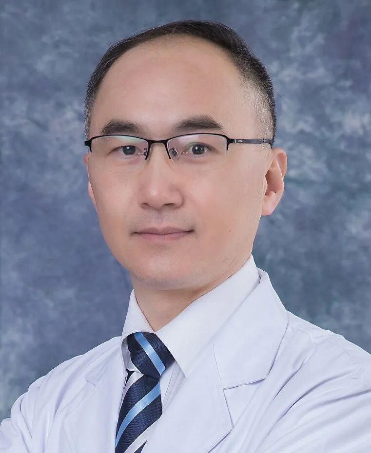 何培杰 主任医师 复旦大学附属眼耳鼻喉科医院主任医师,硕士研究生