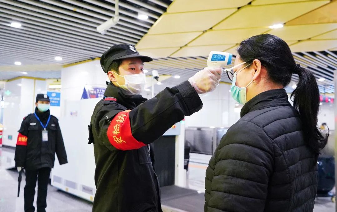 长沙地铁制服图片