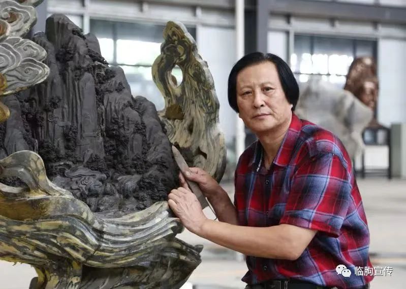 的平台,还是对外销售的方式,吸引了很多客户专门来我们华艺雕塑订购