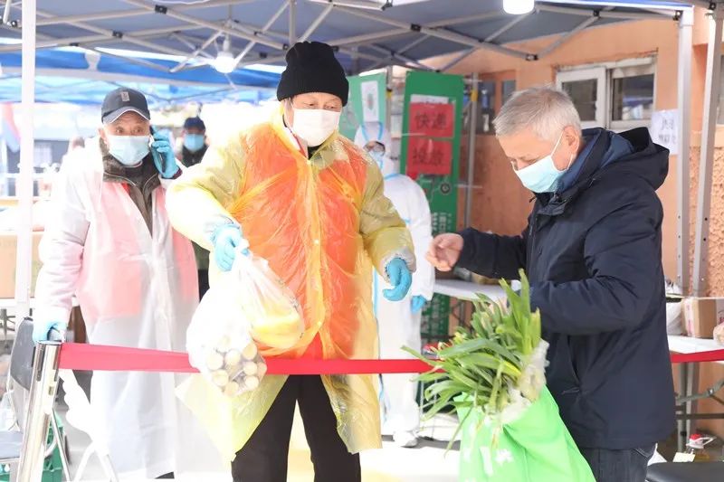 解除封闭管理,宝山临江新村(一村,二村)小区2984位居民:熟悉的生活