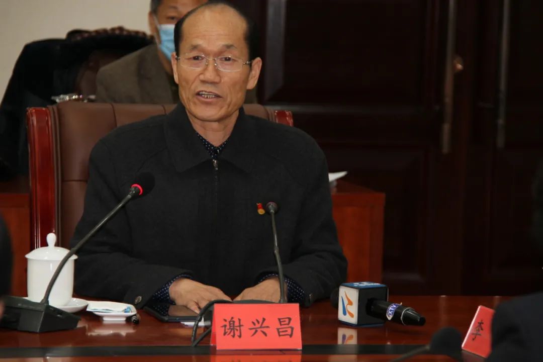 闽宁镇福宁村原党支部书记,群众代表,马得福人物原型 谢兴昌:记者对