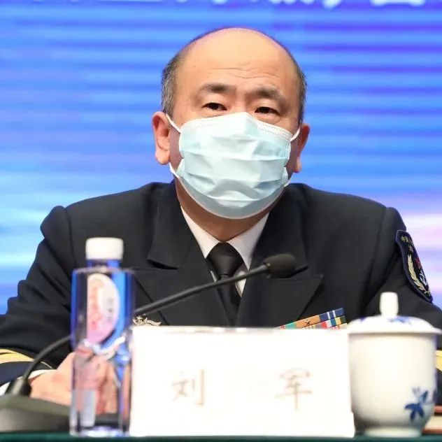 刘军校长主持入选"深蓝"人才工程26 位 个 人一 个 团 队海军军医大学