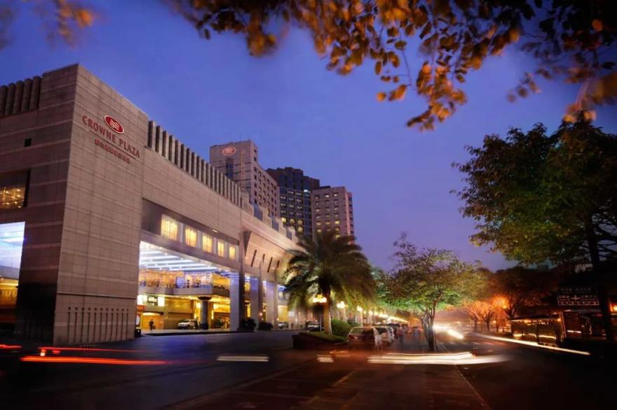 佳宁娜大酒店 44元自助午餐,59元自助晚餐200份