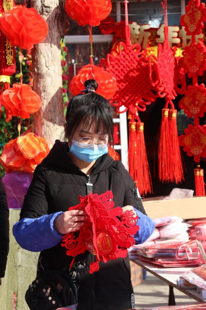 好嗨哟!峰峰的新年气氛已经到达了高潮!