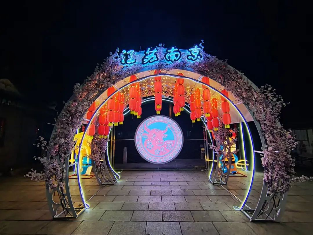 万盏彩灯点亮枫泾!金山这个最有年味的古镇,陪你乐嗨上海过大年!