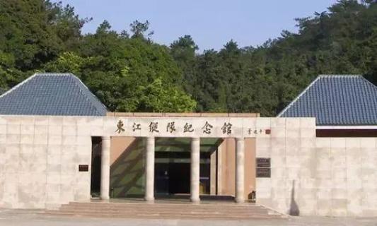 擁有葉挺故居,廖仲愷紀念碑,鄧演達紀念園,東江縱隊紀念館等紅色教育