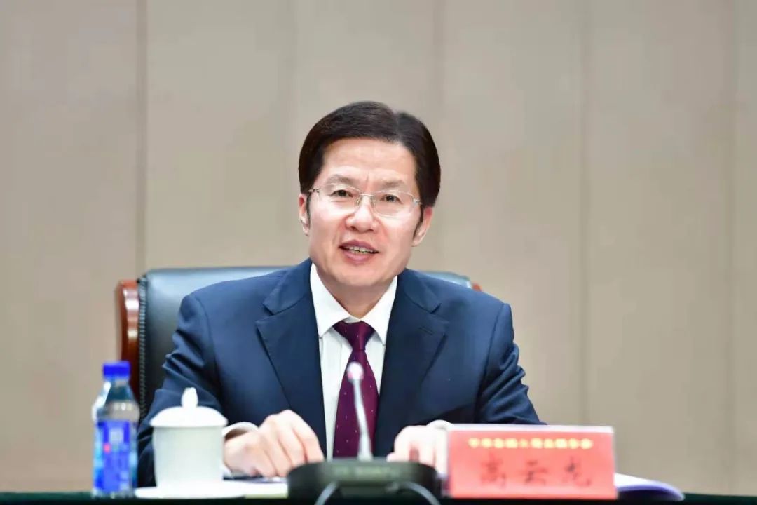 人力资源社会保障部副部长李忠宣读表彰决定,北京联东投资(集团)有限