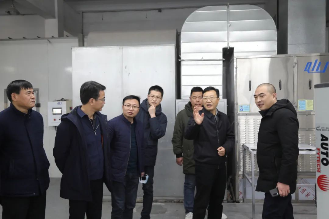 县领导带队督查芳泉路空气站点周边环境管控工作