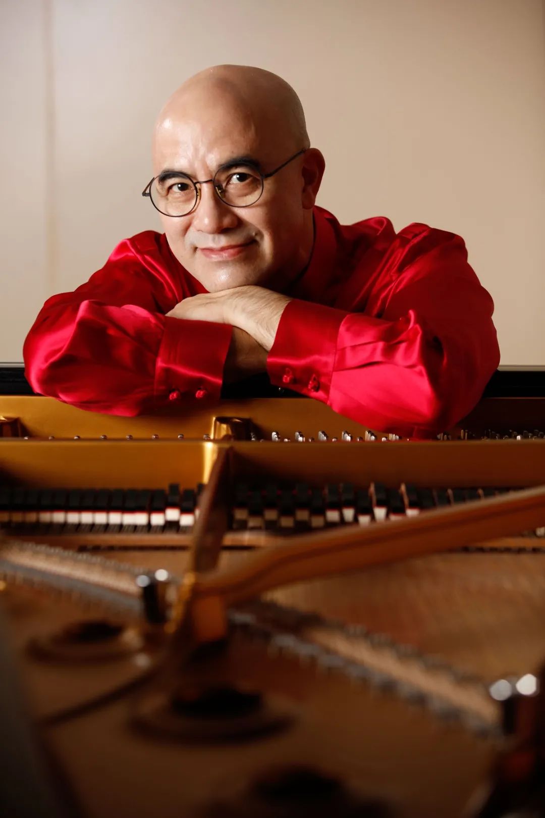 钢琴艺术家孔祥东结缘上海二中院