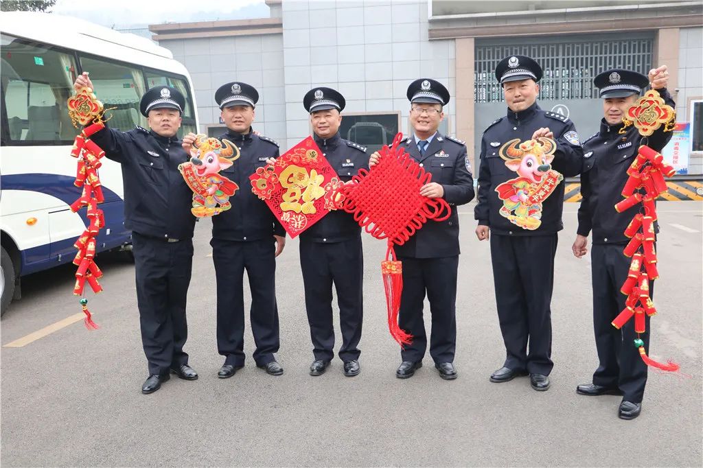 迎新春辞旧岁监狱民警给您拜年啦