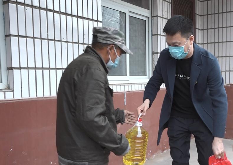 金铭辉到石寺镇芦家沟村开展话脱贫感党恩奋进新时代主题活动