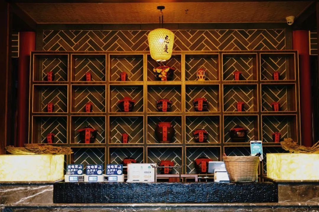 美哭蒙自最受欢迎的古风酒馆来了